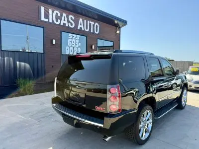 2012 GMC Yukon Denali - AWD photo 2