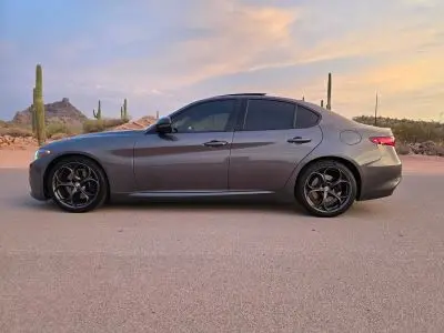2020 Alfa Romeo Giulia 2.0 Ti Sport Auto photo 2