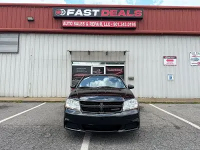 2012 Dodge Avenger SXT photo 2