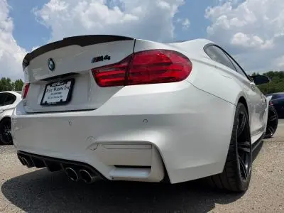 2017 BMW M4 Base photo 5