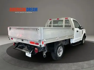 2017 Ford F-250 XL Regular Cab 8' Box photo 5