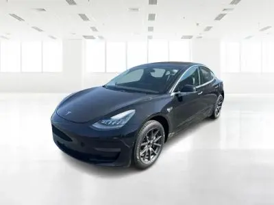2020 Tesla Model 3 Standard Range Plus photo 3
