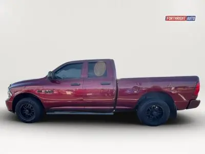 2018 RAM 1500 Express Quad Cab 6'4 photo 4