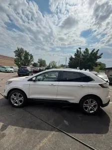 2016 Ford Edge Titanium photo 2