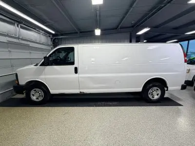 2016 Chevrolet Express Work Van 3500 Extended photo 5