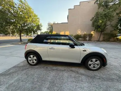 2017 MINI Cooper Convertible photo 4