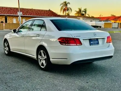 2014 Mercedes-Benz E-Class E350 Luxury photo 3