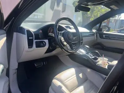 2020 Porsche Cayenne S photo 5