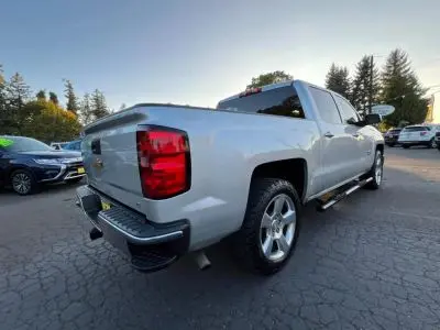 2014 Chevrolet Silverado 1500 LT Crew Cab Short Box photo 5