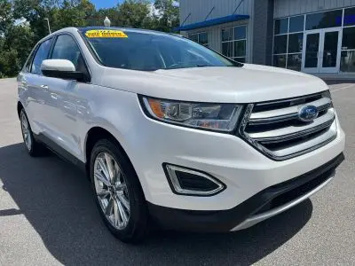 2017 Ford Edge Titanium photo 2