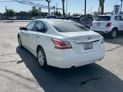 2015 Nissan Altima 2.5 S photo 5