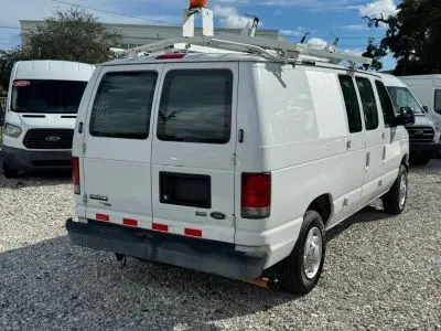 2014 Ford E-Series E-150 Van photo 4