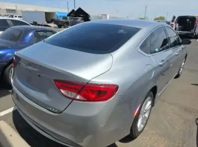 2015 Chrysler 200 Limited photo 2