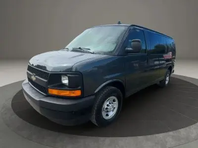 2017 Chevrolet Express LS 2500 photo 3