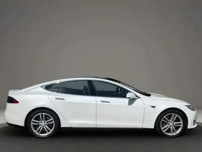 2013 Tesla Model S 85 kWh photo 4