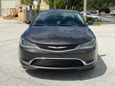 2015 Chrysler 200 Limited photo 2