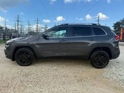 2014 Jeep Cherokee Latitude photo 2