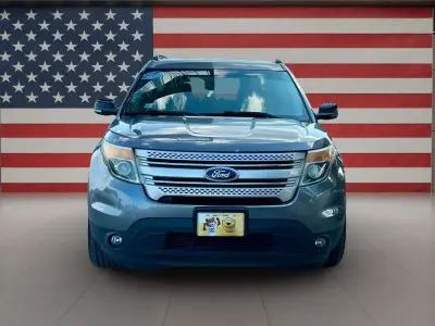 2014 Ford Explorer XLT photo 2