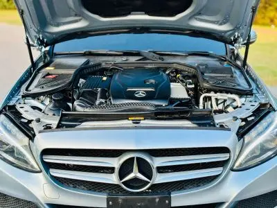 2016 Mercedes-Benz C-Class C300 4MATIC photo 4