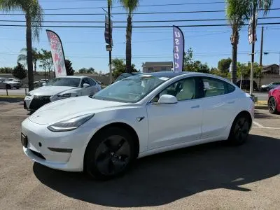 2019 Tesla Model 3 Standard Range Plus photo 5