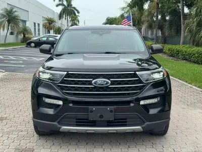 2020 Ford Explorer XLT 4WD photo 5
