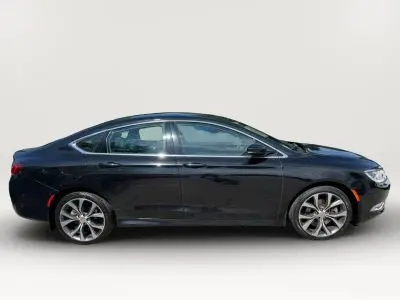 2016 Chrysler 200 C AWD photo 2