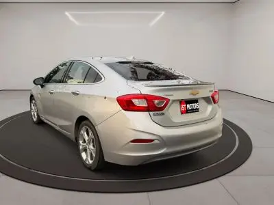 2017 Chevrolet Cruze Premier Auto photo 5