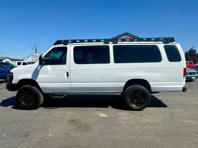 2008 Ford E-Series E-350 Super Duty Extended photo 2
