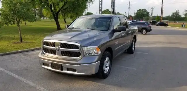2013 RAM 1500 SLT Crew Cab's photo