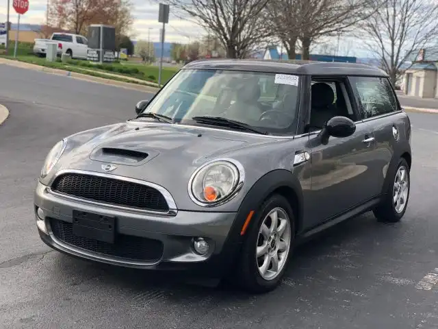 2009 MINI Cooper Clubman S's photo