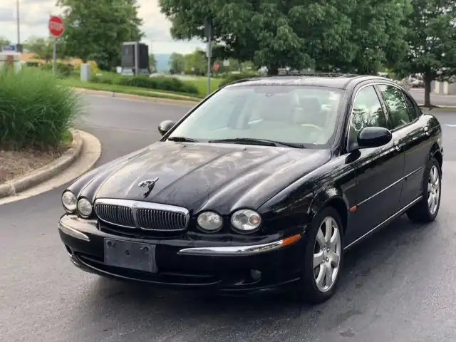 2004 Jaguar X-Type's photo