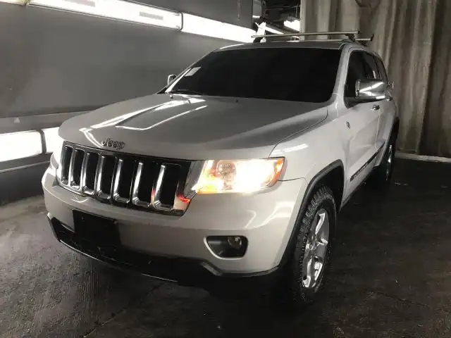 2012 Jeep Grand Cherokee Overland 4WD's photo