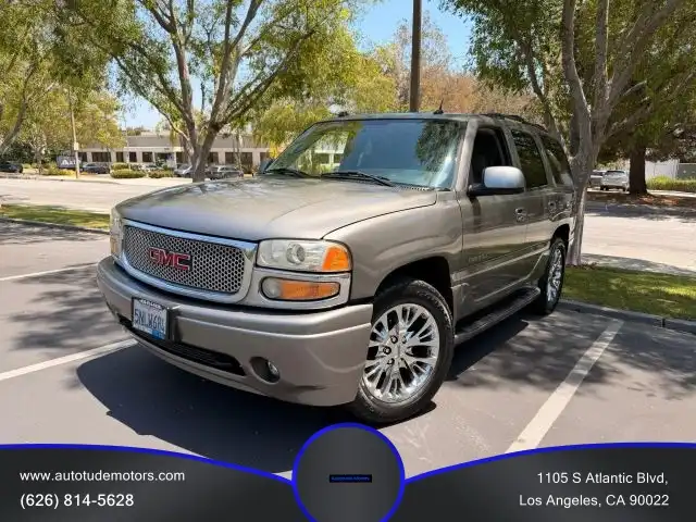 2005 GMC Yukon Denali's photo