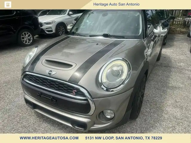 2018 MINI Cooper S 4 Door's photo