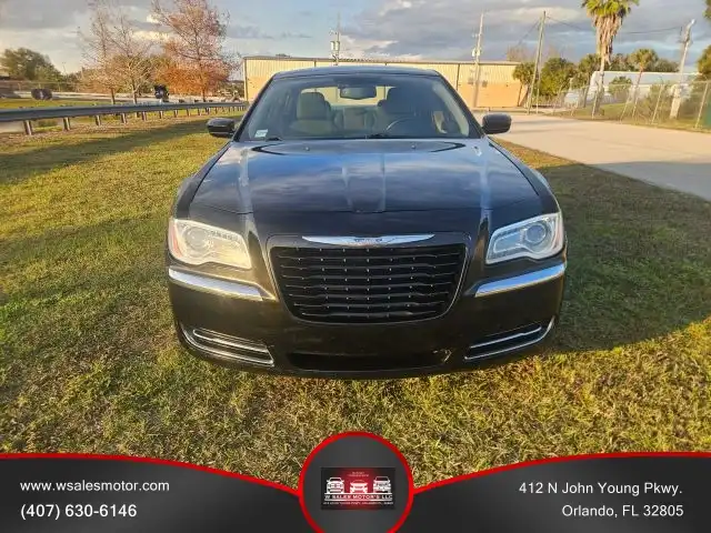 2012 Chrysler 300 Base's photo