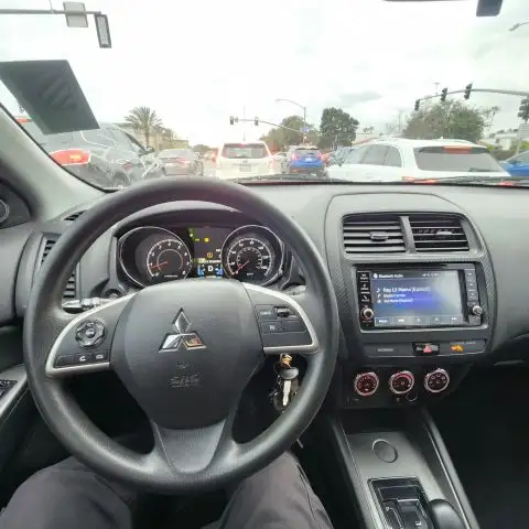 2018 Mitsubishi Outlander Sport 2.0 ES 2WD CVT's photo