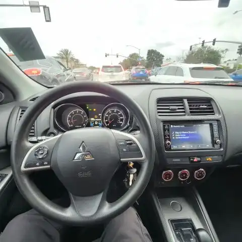 2018 Mitsubishi Outlander Sport 2.0 ES 2WD CVT's photo