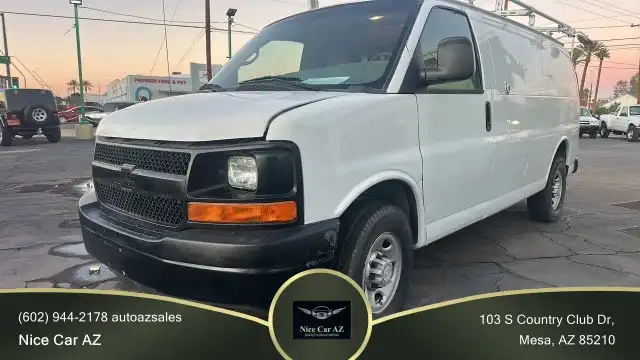 2010 Chevrolet Express 2500 Work Van HD's photo