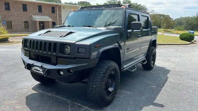 2005 Hummer H2 SUT's photo