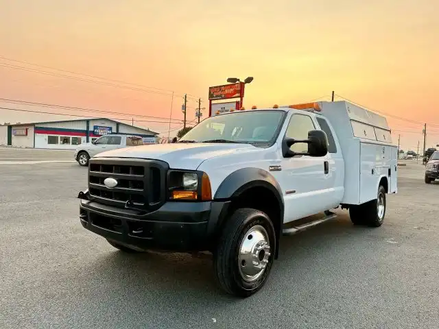 2006 Ford F-450's photo