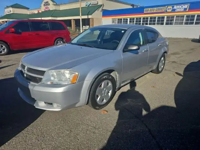 2010 Dodge Avenger SXT's photo