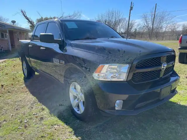 2020 RAM 1500 Classic Express 4x4 Crew Cab 5'7's photo