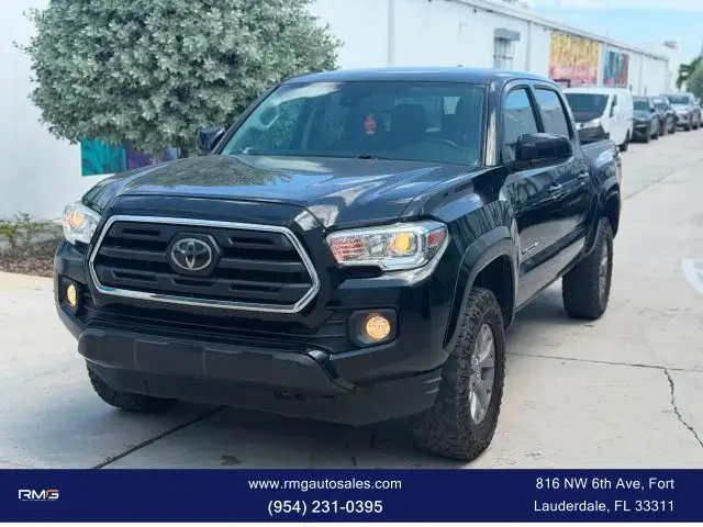 2019 Toyota Tacoma SR5 Double Cab 4WD V6 Auto Short Bed's photo