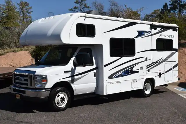 2019 Ford E-Series DRW E-450 Super Duty 176 in WB's photo
