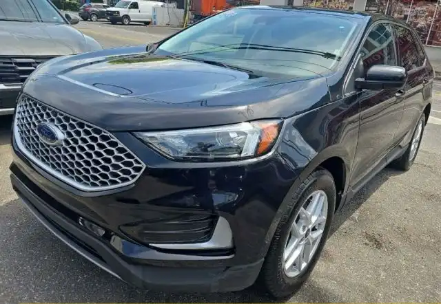 2024 Ford Edge SEL AWD's photo