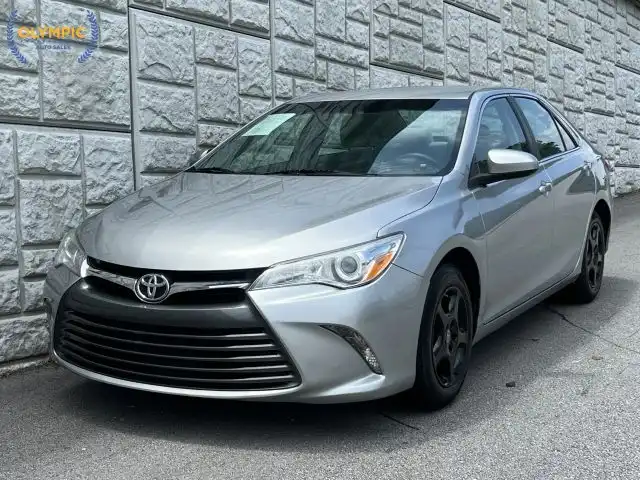 2016 Toyota Camry 2.5 Auto LE's photo