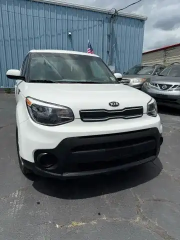 2017 Kia Soul 1.6 Base 6AT's photo