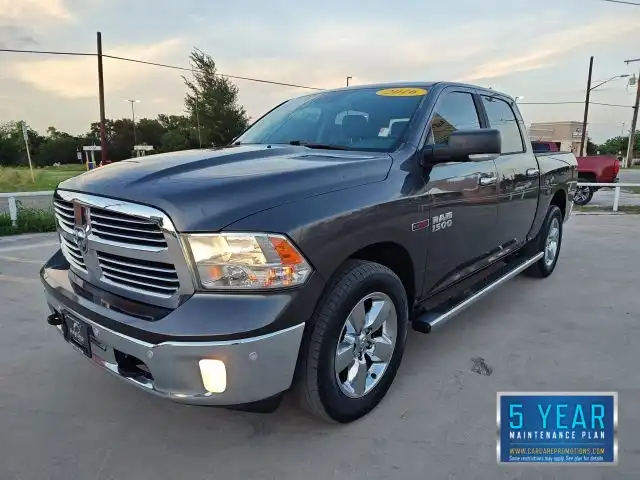 2016 RAM 1500 Big Horn 4x4 Crew Cab 5'7's photo