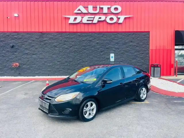 2014 Ford Focus Sedan SE's photo