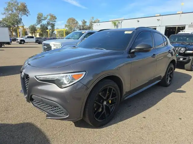 2021 Alfa Romeo Stelvio Ti AWD's photo